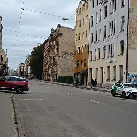 Homey Nest In Riga Midtown Center, Up To 4 Guests, Steps From The Park, Free Parking Zewnętrze zdjęcie