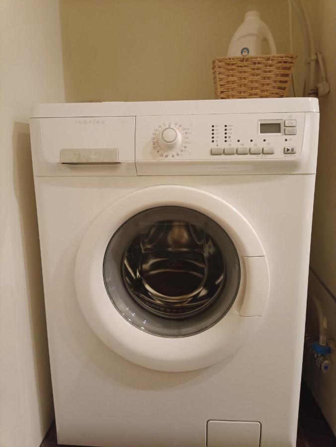 Homey Nest In Midtown Center, Up To 4 Guests, Steps From The Park, Free Parking Apartament