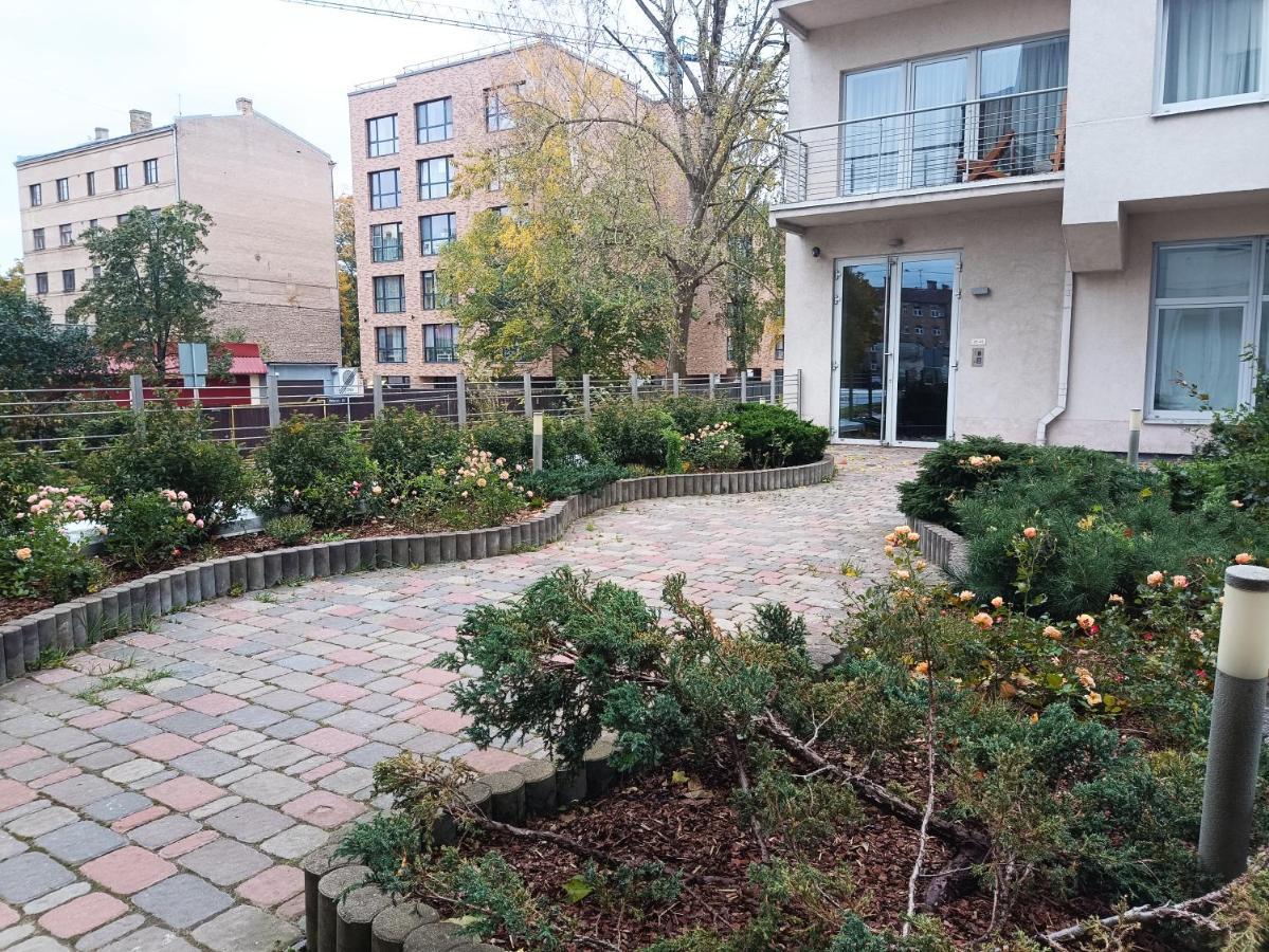 Homey Nest In Midtown Center, Up To 4 Guests, Steps From The Park, Free Parking Ryga